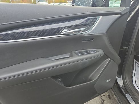 Certified 2023 Cadillac XT6 Premium Luxury w/ Technology Package image 10
