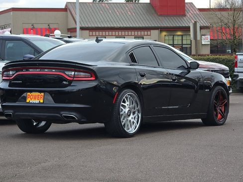 Used 2016 Dodge Charger R/T w/ Plus Group image 4