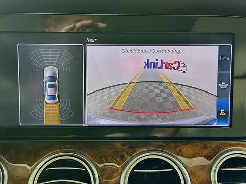 Used 2018 Mercedes-Benz E 300 image 17