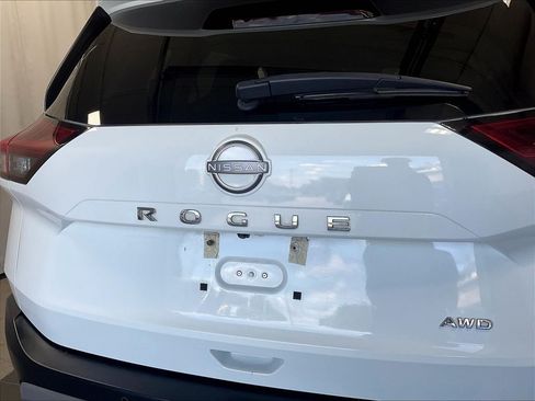 Used 2023 Nissan Rogue S AWD/4WD image 28
