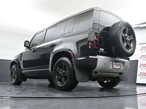 Used 2022 Land Rover Defender 110 S image 36