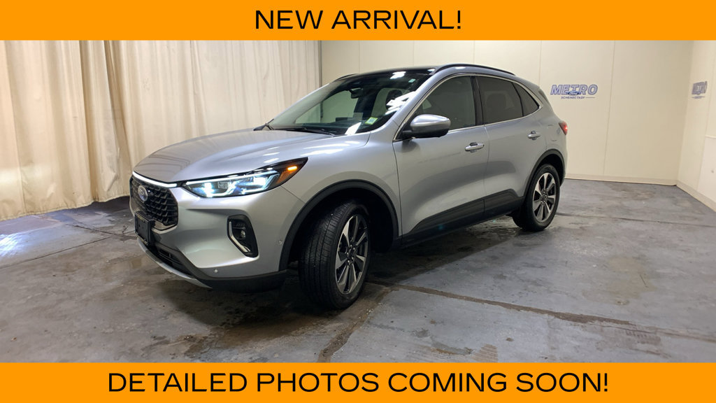 Certified 2023 Ford Escape Platinum w/ Premium Technology Package AWD/4WD image 47