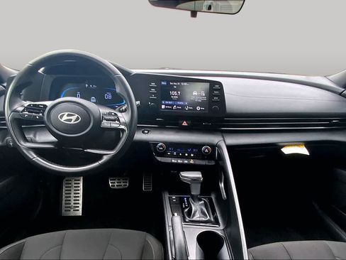 Used 2025 Hyundai Elantra Sport w/ Cargo Package FWD image 16