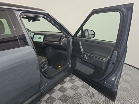 Used 2022 Rivian R1S Launch Edition Quad AWD/4WD image 18