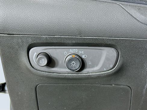 Used 2024 Buick Encore GX Preferred image 17