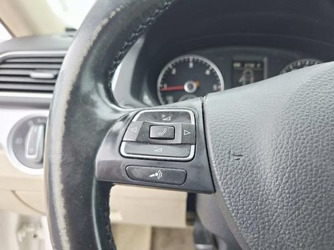 Used 2013 Volkswagen Passat TDI SE FWD image 8