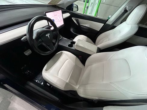 Used 2021 Tesla Model Y Performance image 37