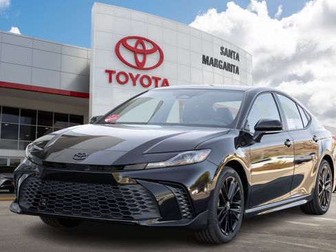 New 2026 Toyota Camry SE w/ Convenience Package FWD image 1
