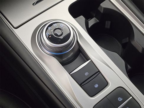 Used 2023 Ford Explorer XLT image 33