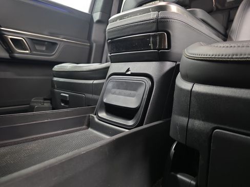 Used 2023 Rivian R1S Adventure AWD/4WD image 33