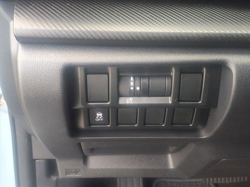 Used 2019 Subaru Crosstrek 2.0i Premium image 21