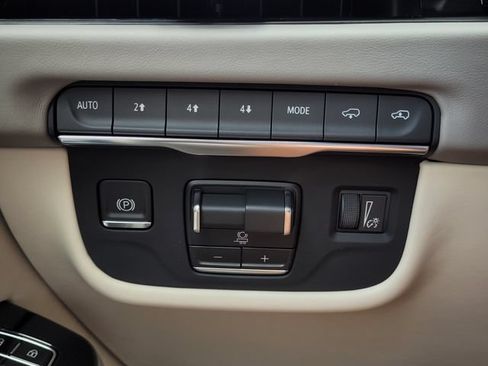 New 2026 Cadillac Escalade Platinum Sport AWD/4WD image 18