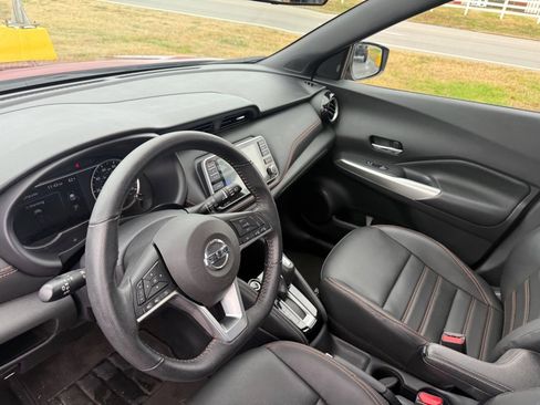 Used 2020 Nissan Kicks SR w/ SR Premium Package image 10