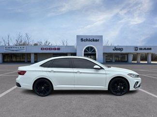 Used 2025 Volkswagen Jetta SE FWD video 2