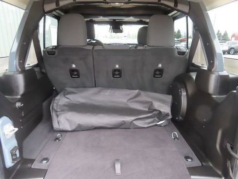 Used 2025 Jeep Wrangler Unlimited Sport AWD/4WD image 29