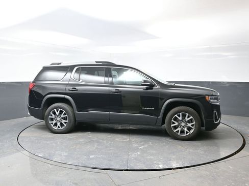Used 2023 GMC Acadia SLT image 3