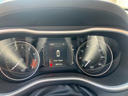 Used 2014 Jeep Cherokee Latitude w/ Comfort/Convenience Group AWD/4WD image 14