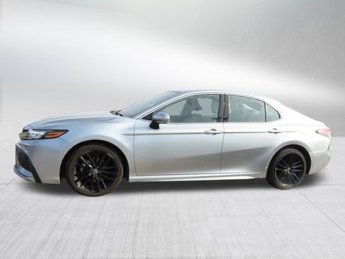 Used 2024 Toyota Camry XSE image 4