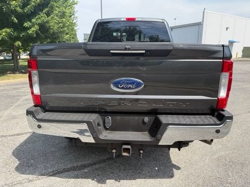 Used 2019 Ford F250 Lariat w/ Lariat Ultimate Package AWD/4WD image 4
