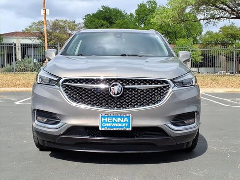 Used 2019 Buick Enclave Avenir w/ Avenir Technology Package image 2