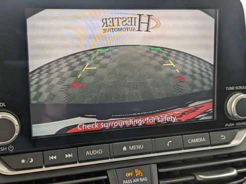 Used 2025 Nissan Altima 2.5 S FWD image 19