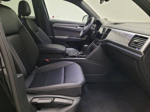 Used 2023 Volkswagen Atlas Cross Sport SE w/ Black Wheel Package FWD image 21