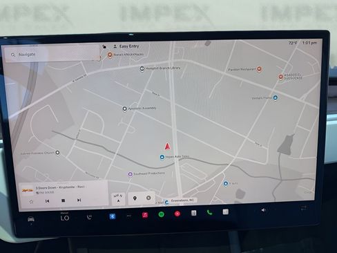 Used 2022 Tesla Model X image 21