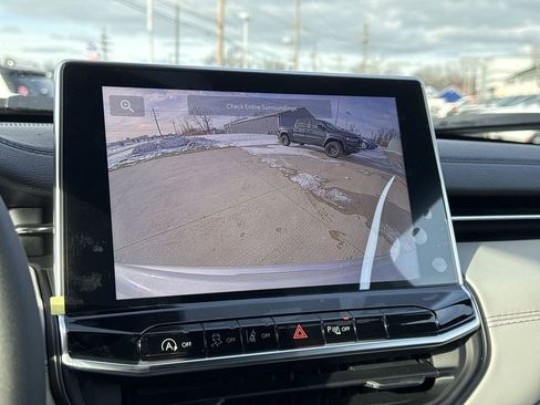 New 2026 Jeep Compass Limited image 25