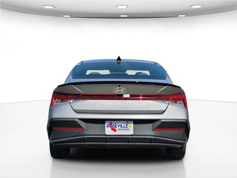 New 2025 Hyundai Elantra SEL image 7