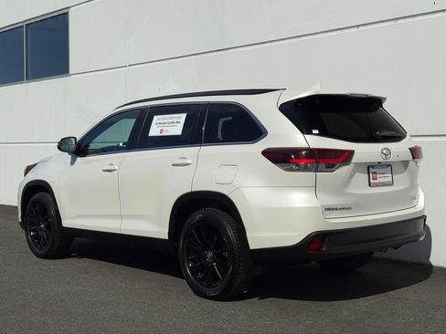 Certified 2019 Toyota Highlander SE AWD/4WD image 19
