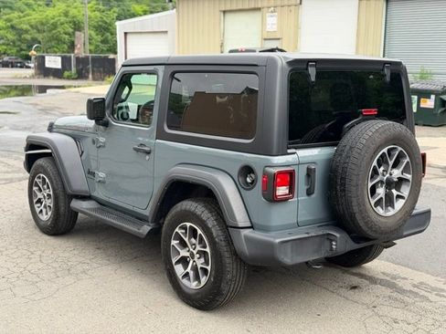 Used 2024 Jeep Wrangler Sport AWD/4WD image 8