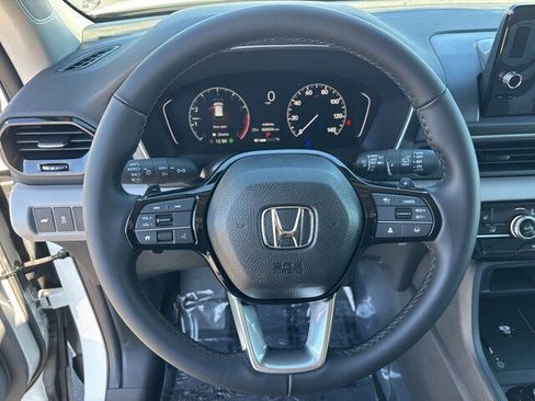 New 2025 Honda Pilot EX-L image 17