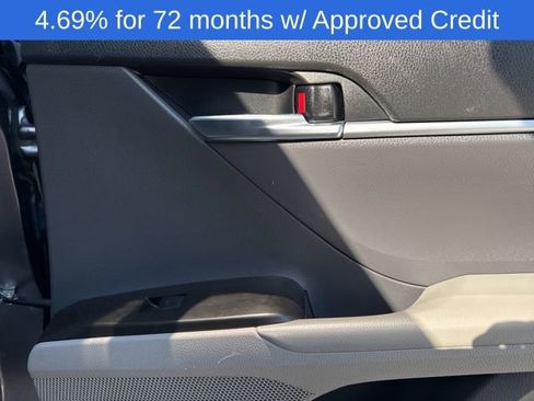 Used 2022 Toyota Camry SE image 12