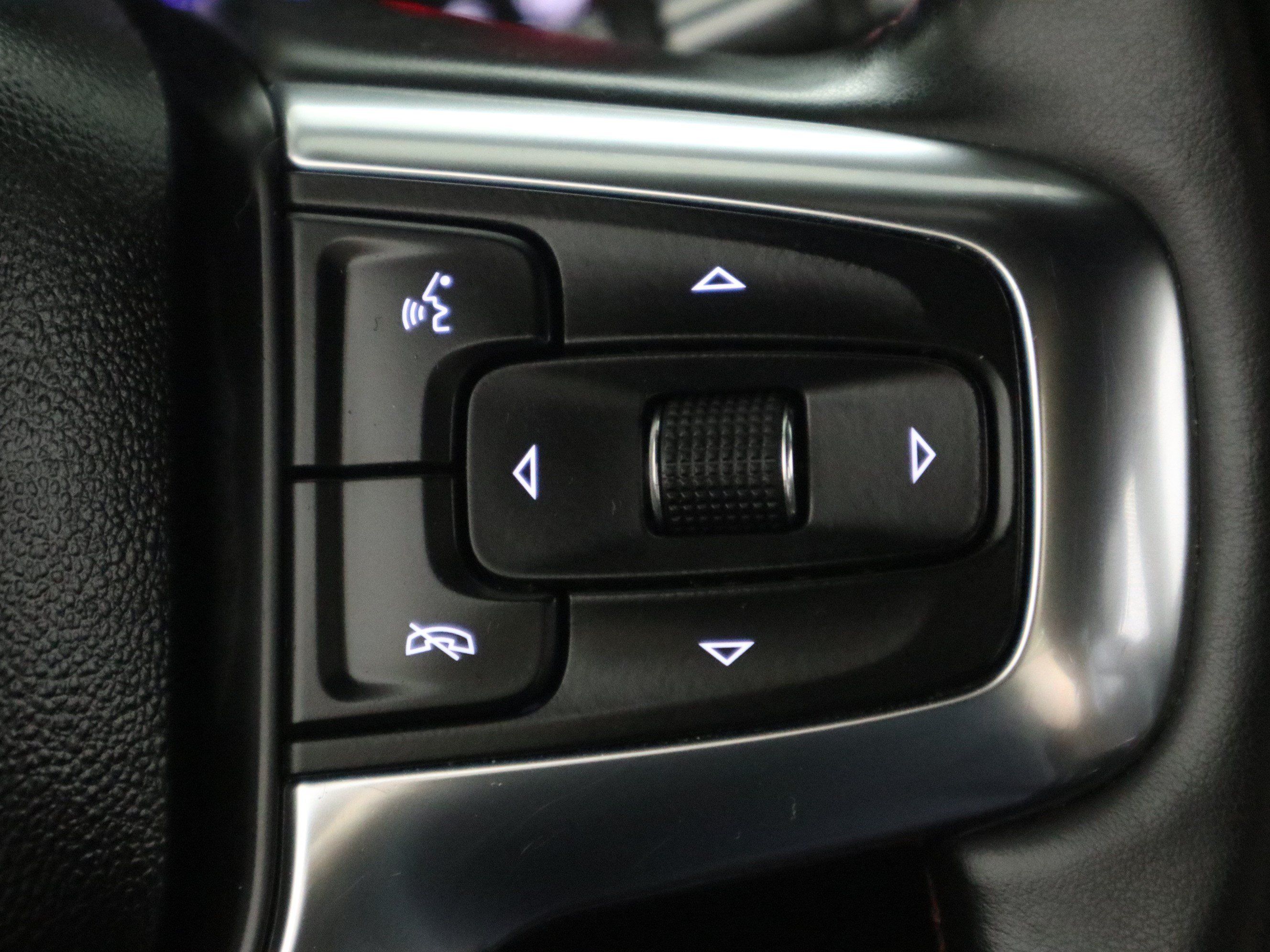 Used 2025 Chevrolet Blazer RS FWD image 29