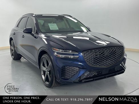 Used 2025 Genesis GV70 3.5T Sport w/ Sport Advanced Package image 4