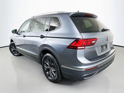 Used 2024 Volkswagen Tiguan SE AWD/4WD image 5