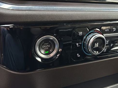 Used 2023 GMC Sierra 1500 SLT w/ SLT Premium Package image 28