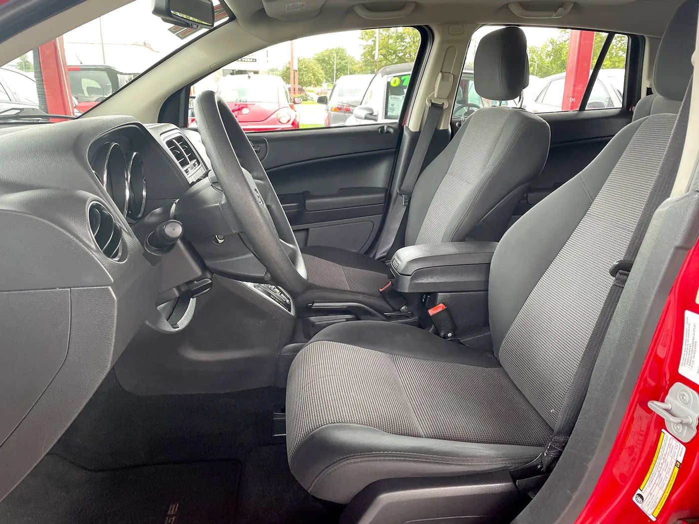 Used 2011 Dodge Caliber Mainstreet FWD image 9