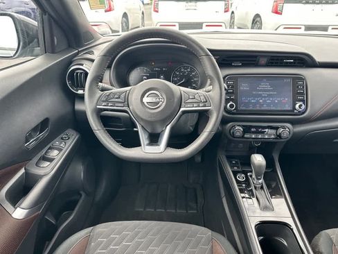 Used 2024 Nissan Kicks SR image 10