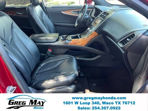 Used 2019 Lincoln Nautilus Select w/ Cargo Utility Package FWD image 13