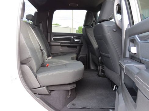 Used 2025 RAM 2500 Big Horn AWD/4WD image 18