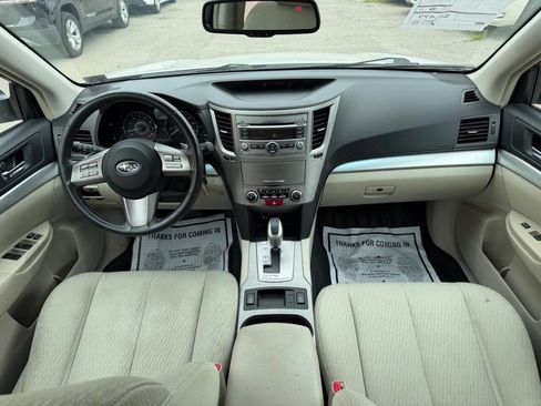Used 2010 Subaru Outback 2.5i Premium AWD/4WD image 16