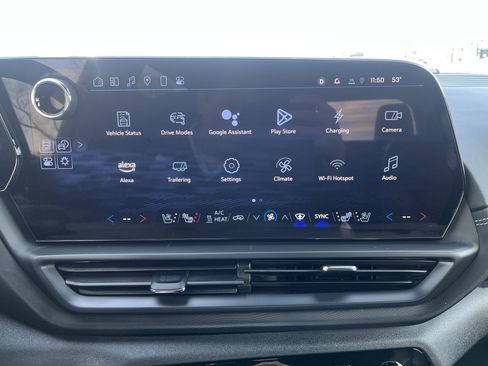 Used 2025 Chevrolet Silverado EV LT image 26