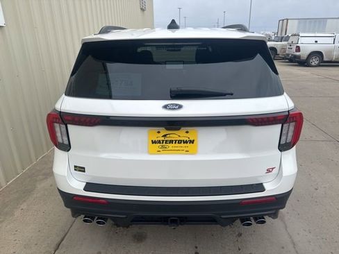 Used 2025 Ford Explorer ST AWD/4WD image 6