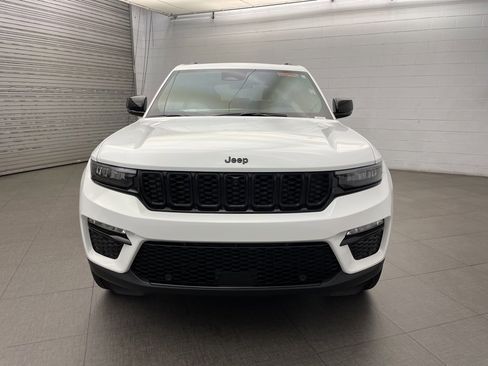 New 2025 Jeep Grand Cherokee Limited w/ Luxury Tech Group II image 9