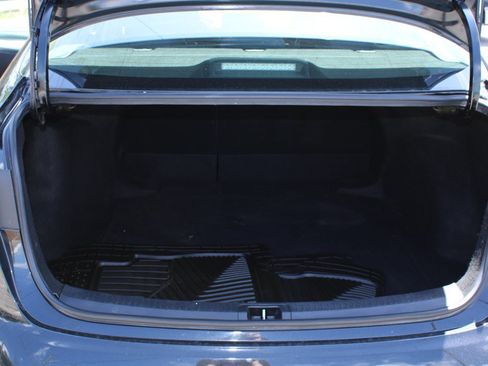 Used 2022 Toyota Corolla LE FWD image 15