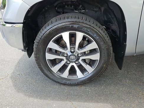 Used 2018 Toyota Tundra Limited AWD/4WD image 9