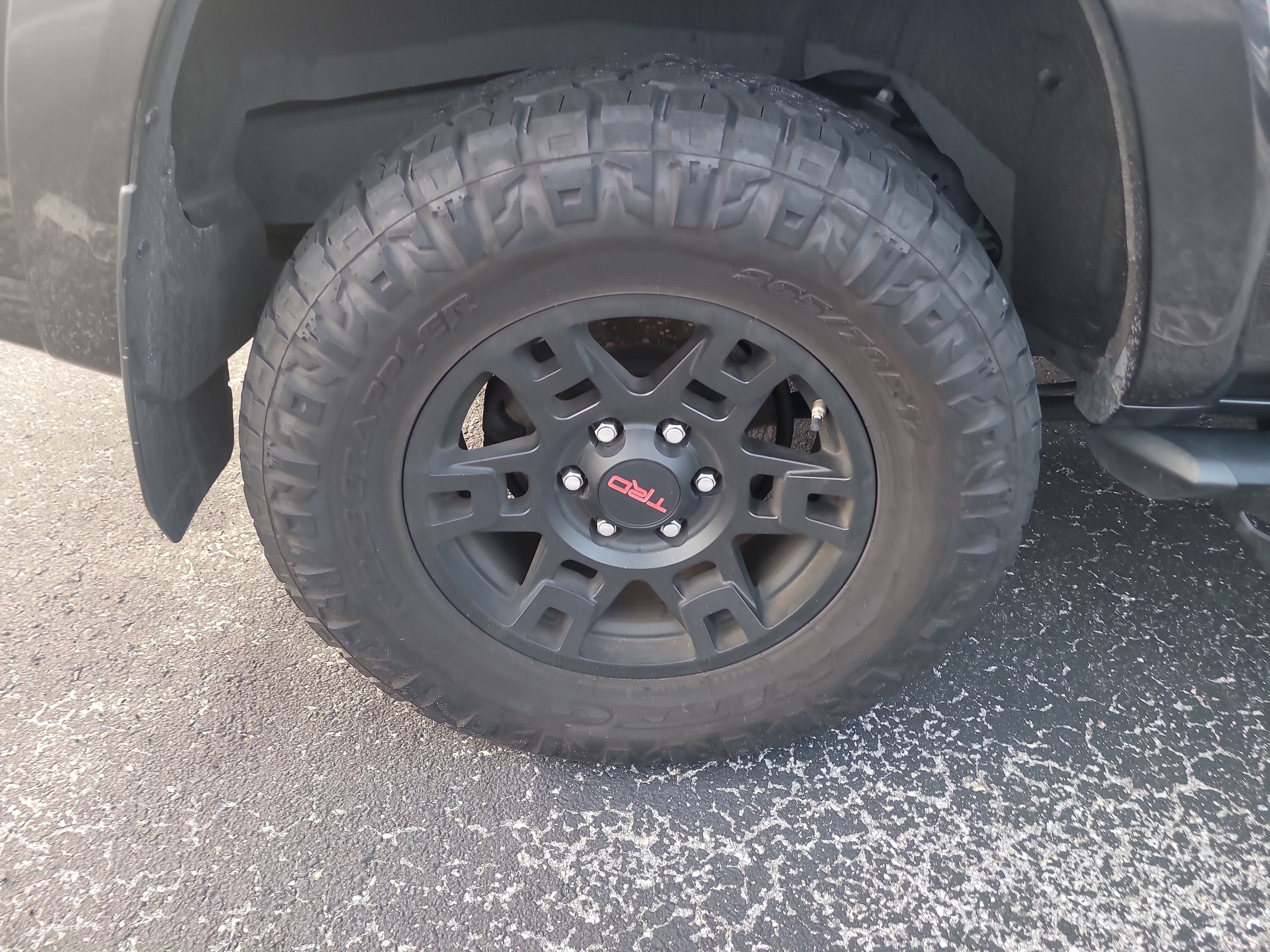 Used 2021 Toyota 4Runner SR5 Premium w/ Moonroof Package AWD/4WD image 8