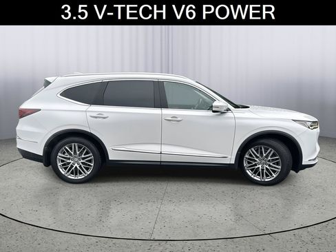 Used 2023 Acura MDX SH-AWD w/ Advance Package image 3