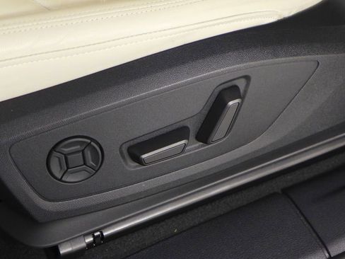 Used 2023 Audi Q3 2.0T Premium w/ Convenience Package image 23